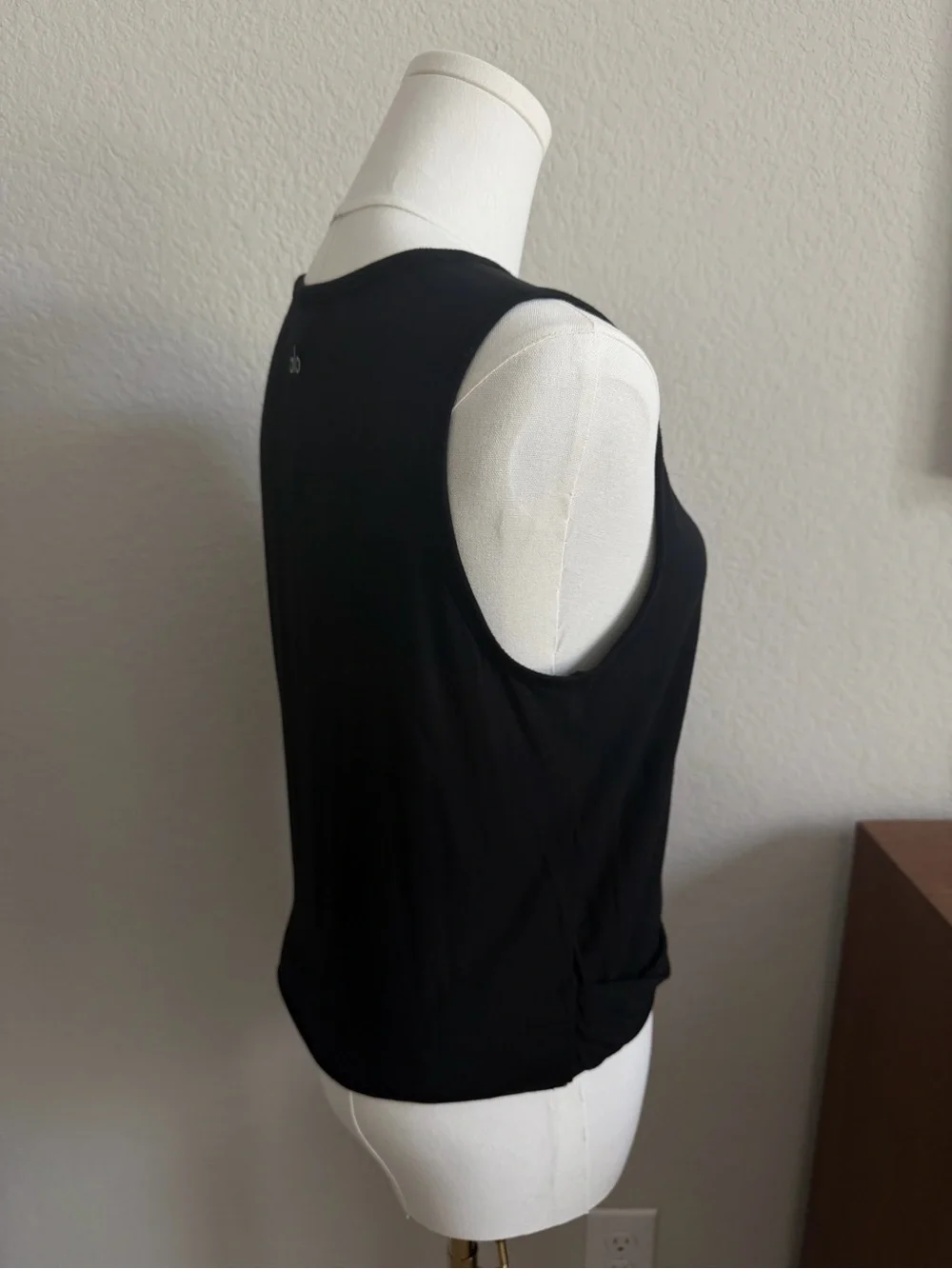 Alo Yoga Cover Tank – Black | Size Large